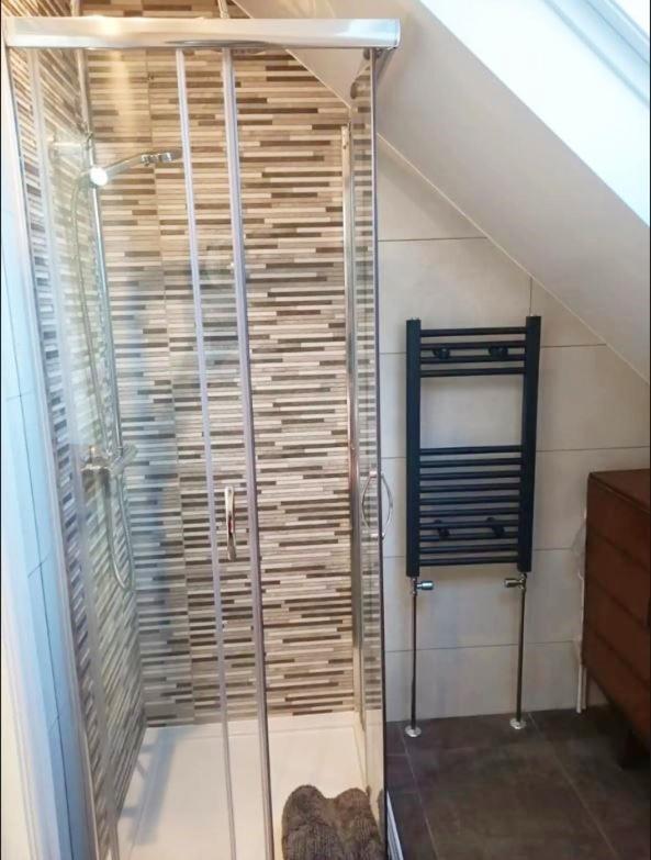 Stylish 2-Bed Flat, Quick Access To London Sights Apartment Luaran gambar